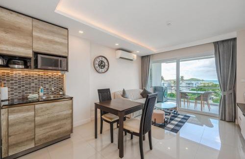 Rawai Apartment | C189 Beachside Luxury in Rawai Sea View and Gym