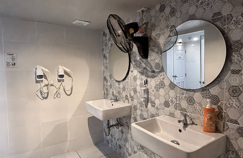 Ban Bo Han Hostel | Friends Hostel - Phuket Airport