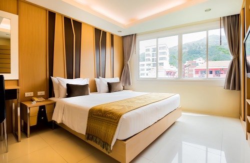 Patong Hotel | Hallo Patong Hotel(SHA Certified)