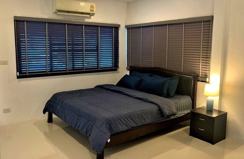 Kamala House | Homely 1 BR Residence | Balcony | Kitchen | Wi-fi