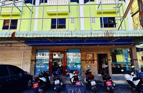 Talat Nuea Hotel | Hotel ∙ 8 guests