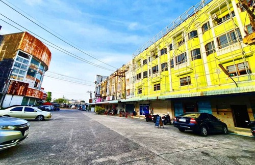 Talat Nuea Hotel | Hotel ∙ 8 guests