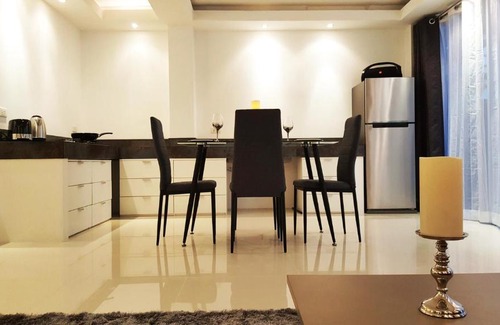 Karon Villa | Karon seaview pool apartment, Ground 4P