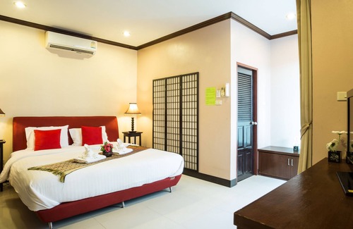 Kata Hotel | Kata Beachwalk Hotel and Bungalows