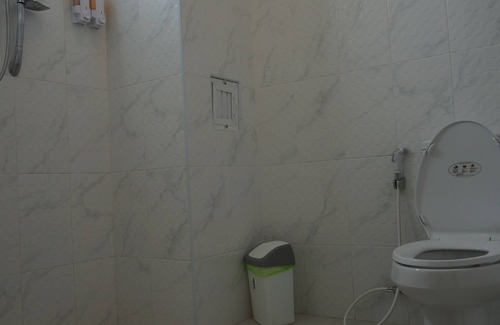 Kata Hotel | Kata Beachwalk Hotel and Bungalows