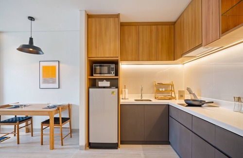 Laguna Condo | Laguna Lakeside Residences 1BR B5 Lake side