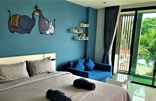 Wichit Apartment | Miraculous Studio Seaview Suite | Balcony Kitchen