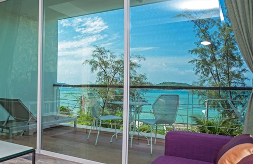 Rawai Apartment | ♛Oceanfront Premier Two-Bedroom Two-Bathroom Suite ~ Rawai Beach