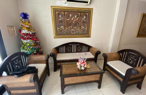Talat Nuea Hotel | OYO 75311 Bed One