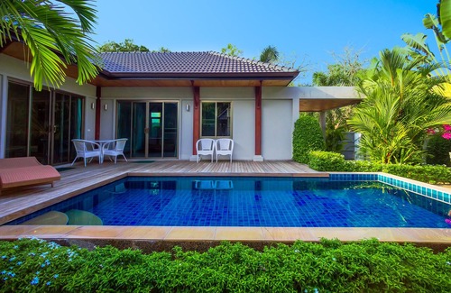 Nai Harn Villa | POOL VILLA HENI 3BR NAI HARN BEACH