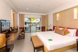 Patong Resort | Sawaddi Patong Resort & Spa by Tolani