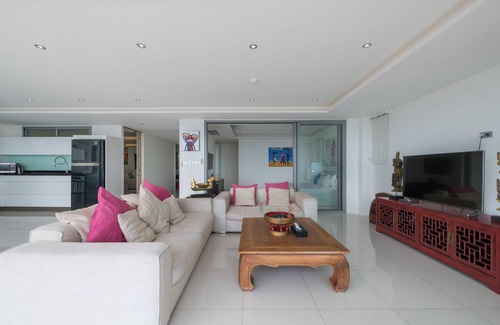 Kata Condo | Seaview 2 Bedroom and 2 Bathroom