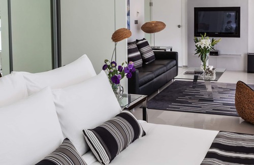 Patong House | (SHA Plus) BYD Lofts /1 Bedroom Deluxe Suite - Room Only