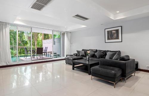 Kathu Villa | The Fairways Villas - 4 bedroom for 10 guests - 7kms to Patong beach
