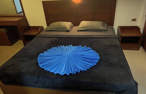 Karon Hotel | The Little Mermaid Guesthouse & Restaurant