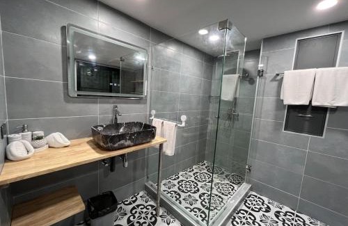 Nai Harn Apartment | The Sands 3 Bedrooms Beachside Apartment in Naiharn