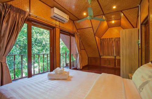 Rawai Villa | Traditional Thai Villa Nikkie in Tropical Nature, 4BR & Pool, near Rawai Beach