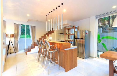 Chalong Villa | Villa Kris