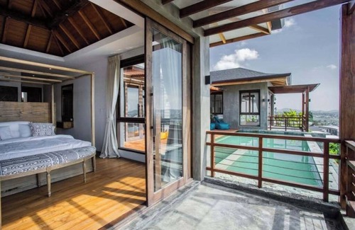 Chalong Villa | Villa Virales Sea Veaw