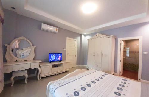Hua Hin Villa | บ้านพักหัวหิน 15-25 คน สระว่ายน้ำส่วนตัวพร้อมสไลเดอร์