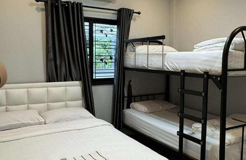 Sattahip House | บ้านริมคลองพูลวิลล่า บ้านพักสัตหีบ BaanRimklong Poolvilla Sattahip
