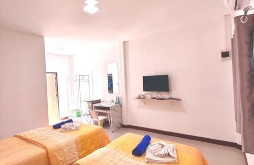 Kamphaeng Saen House | บ้านสวนชมจันทร์ กำแพงแสน