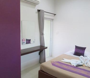 Fang Hotel | บ้านอารีย์