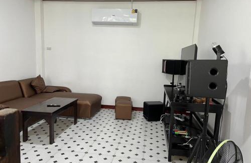 Ongkharak Hotel | ปะป๊า Pool Villa องครักษ์