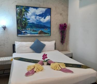 Trang Hotel | ริมธารรีสอร์ทตรัง