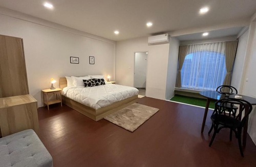 Talat Yai Villa | อาโป๋เฮ้าส์ ทาวน์โฮมสไตล์มินิมอล ใจกลางเมืองภูเก็ต
