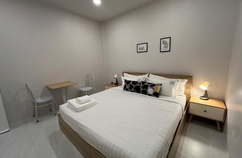 Talat Yai Villa | อาโป๋เฮ้าส์ ทาวน์โฮมสไตล์มินิมอล ใจกลางเมืองภูเก็ต