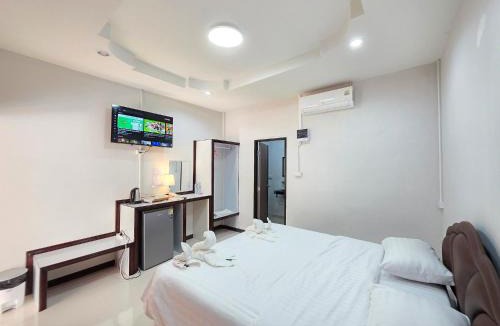 Sirindhorn Hotel | แบมบู รีสอร์ท ช่องเม็ก