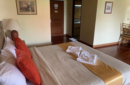 Lampang Hotel | โรงแรมพิณ