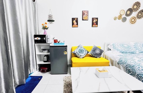 Chan Kasem House | 105 Budget Room, wifi&utilities Bangkok’s center