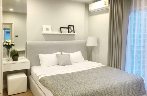 Huai Khwang Condo | 2 Bedroom Unit 1.5km from Thailand Cultural Center MRT (66.5 sqm)
