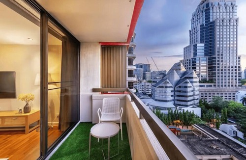Embassy District Condo | 2 BR Lumpini/City View/Monthly
