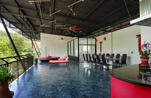 Chalong Villa | 2400 m² Villa ∙ 10 bedrooms ∙ 20 guests
