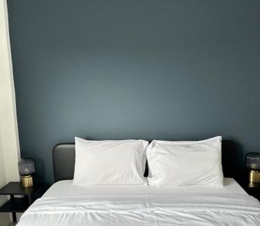 Nong Pla Lai Apartment | 2BR Workation Home Office - Weekly & Monthly