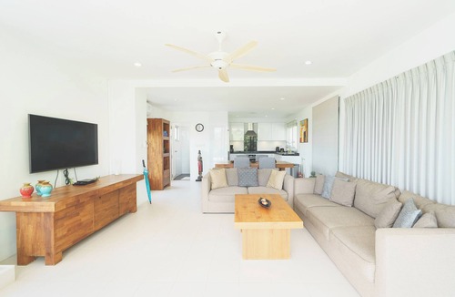 Bophut Villa | 3 Bedroom Seaview Villa Esprit