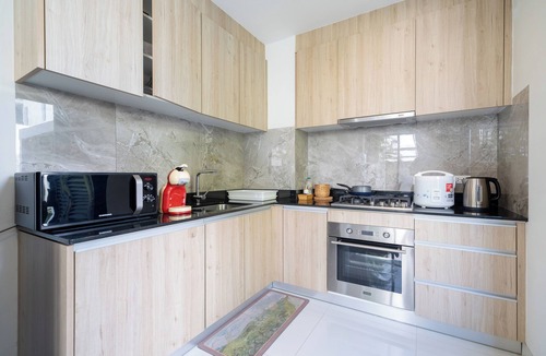 Choeng Thale House | 3-bedroom townhome in charming Tambon Choeng Thale with WiFi, AC