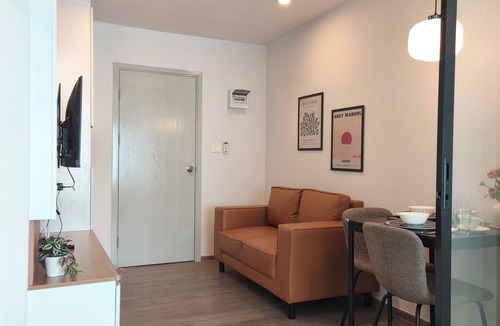 Bangkok Yai Condo | 3 mins walk BTS Minimalist 1BR Fast Wifi
