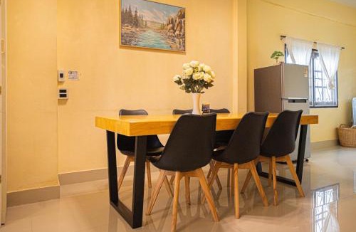 Bang Na House | 3Bedrooms, Pet friendly, 5min drive to BTS Udomsuk