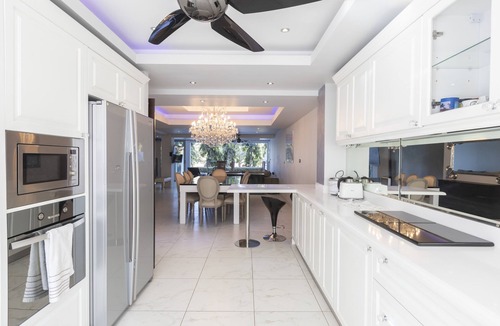 Kathu House | 4 bed/bathroom villa for 10 persons, private pool, 15 min to Patong