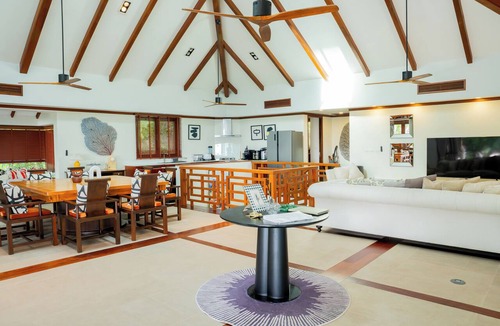 Patong House | 4-bedroom Patong sea view Breakfast included