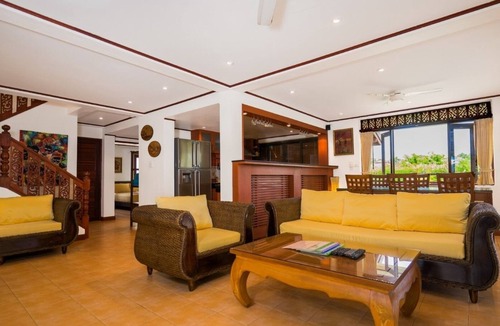 Bang Po Villa | ❤️ 4 BR Beachside Villa ⛱ 1 Min Walk To Beach, Shops & Restaurants ✅ FREE Kayaks