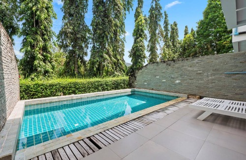 Kathu House | 450 m² House ∙ 5 bedrooms ∙ 14 guests