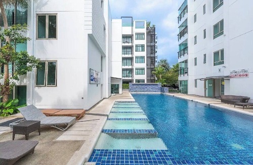 Kamala Apartment | 4BR Pool Retreat Quiet Living kamala regent c205