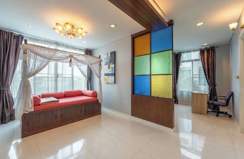 Kamala Apartment | 4BR Pool Retreat Quiet Living kamala regent c205