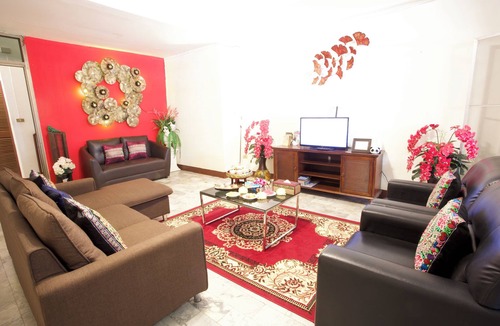 Sri Phum House | 5 Star Hosting for Over a Decade! Luxury Villa Near Chiang Mai’s Best Location!