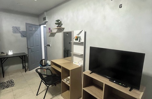 Kathu Apartment | 84 Bar & Guesthouse Room-2